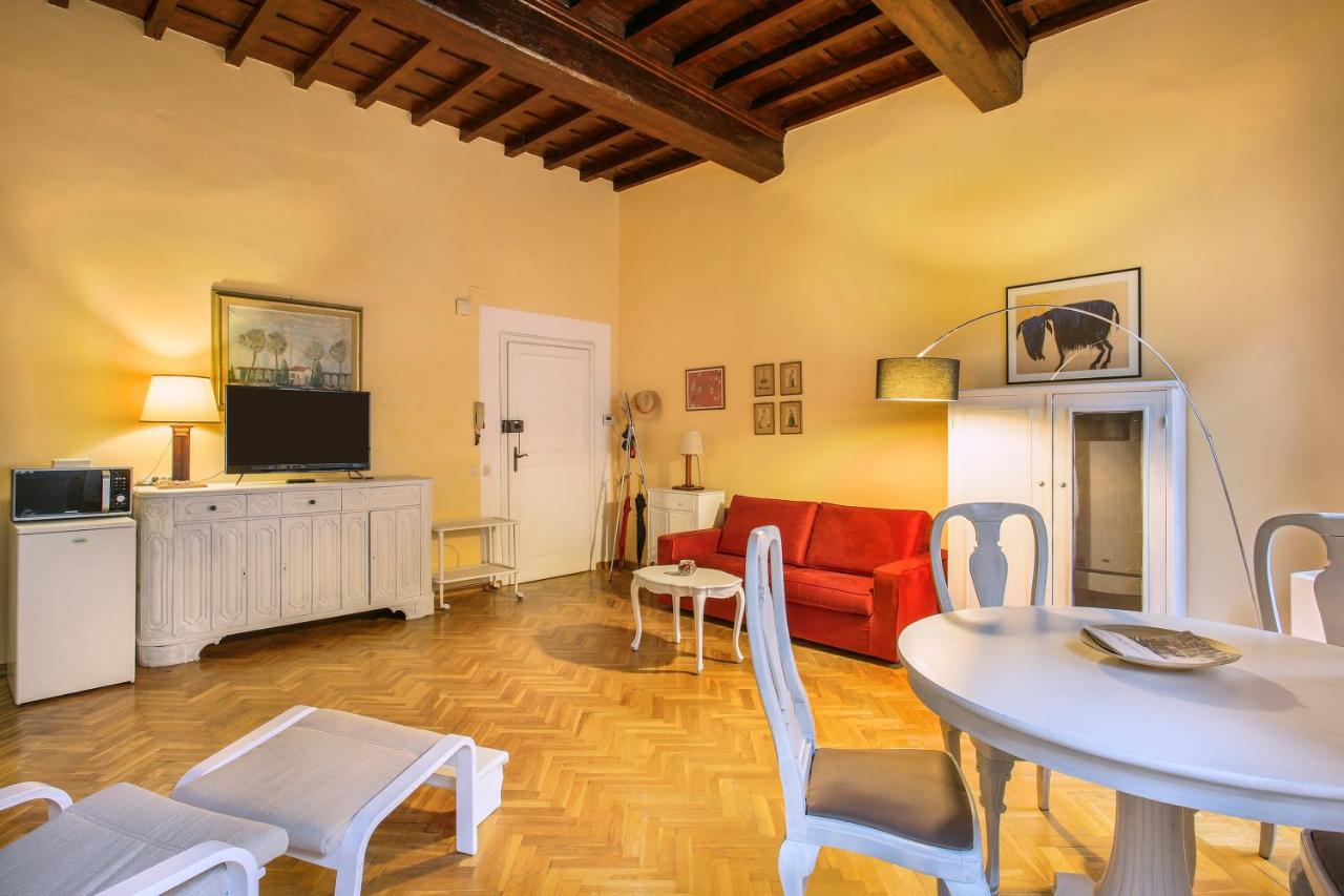 “Gem In Luxurious Street” Wi-Fi Apartment Florence Exterior photo